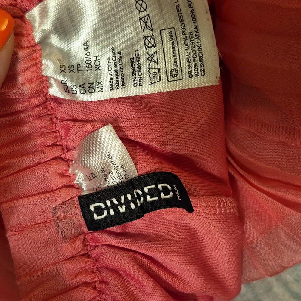 H&M Pink High-Low Pleated Skirt - Picture 3 of 5
